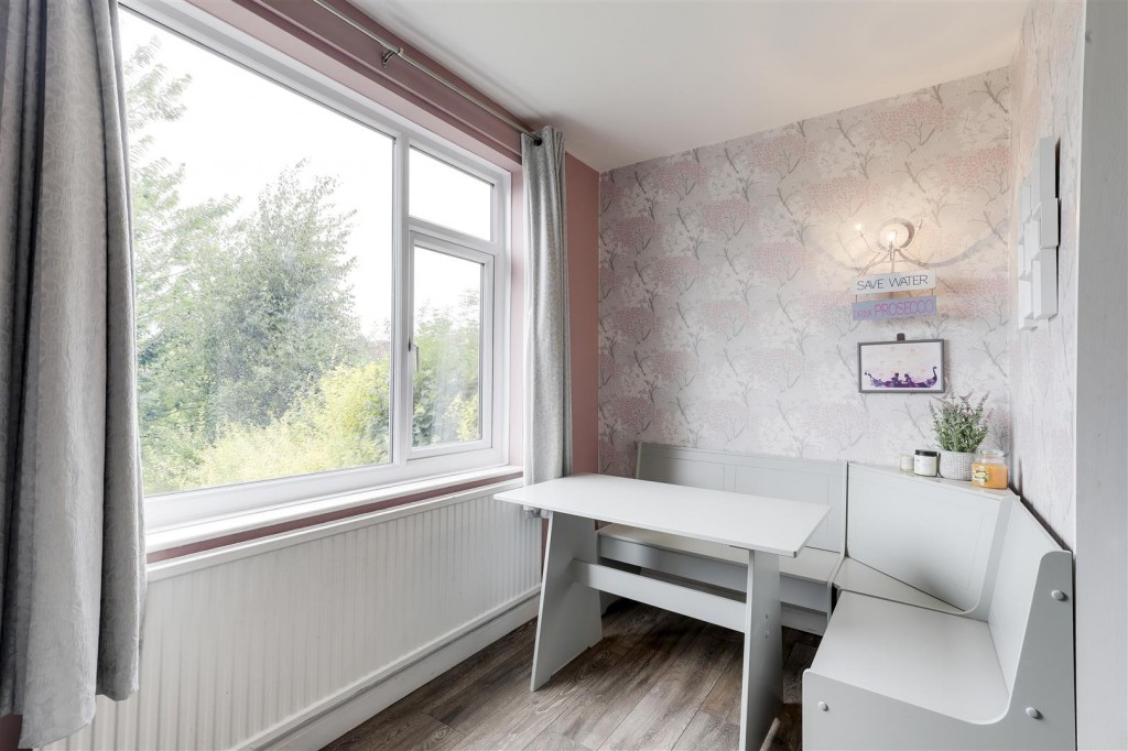 Calverton Road, Arnold, Nottinghamshire, NG5 8FS