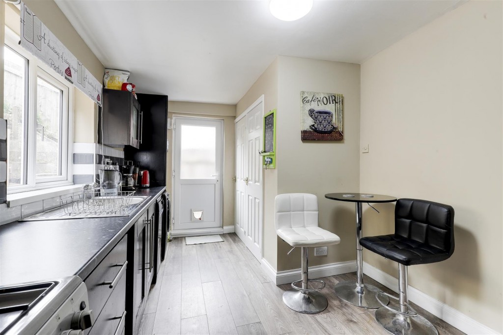 Calverton Road, Arnold, Nottinghamshire, NG5 8FS