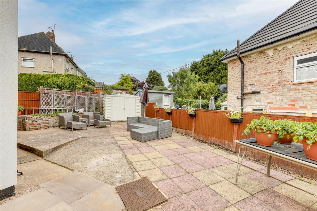 Greenwood Avenue, Hucknall, Nottinghamshire, NG15 6LZ