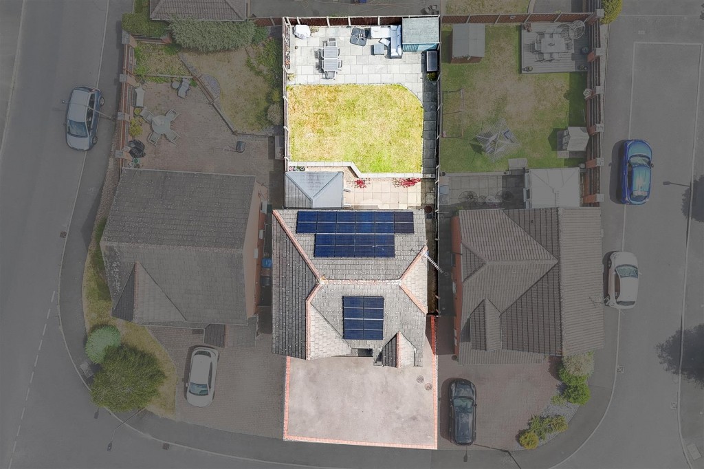 Bassett Close, Ilkeston, Derbyshire, DE7 9LS