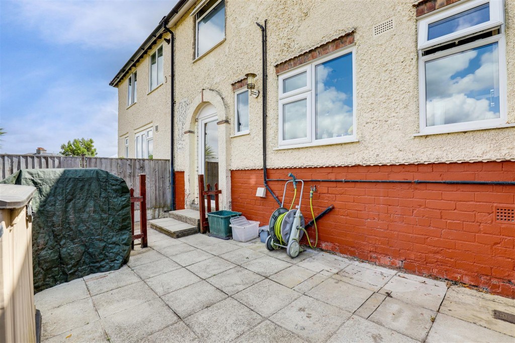 Arthur Crescent, Carlton, Nottinghamshire, NG4 1GA