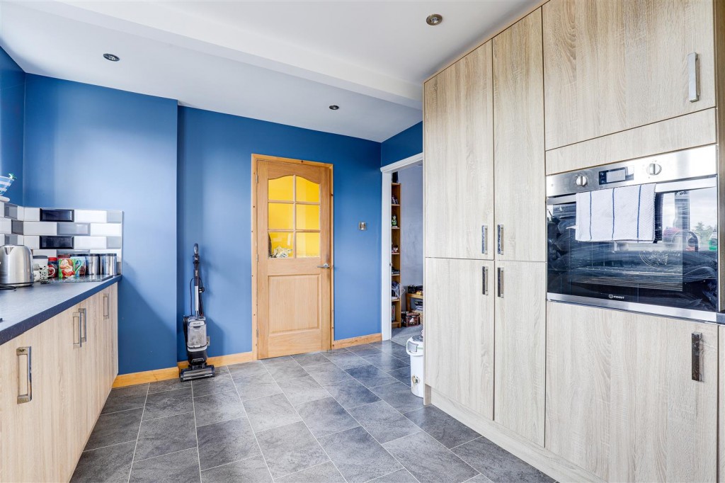 Arthur Crescent, Carlton, Nottinghamshire, NG4 1GA