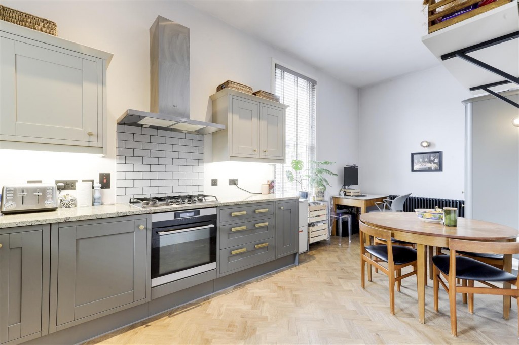 Lenton Avenue, The Park, Nottingham, NG7 1DX