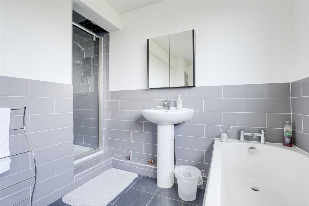 Clifton Road, Ruddington, Nottinghamshire, NG11 6DA