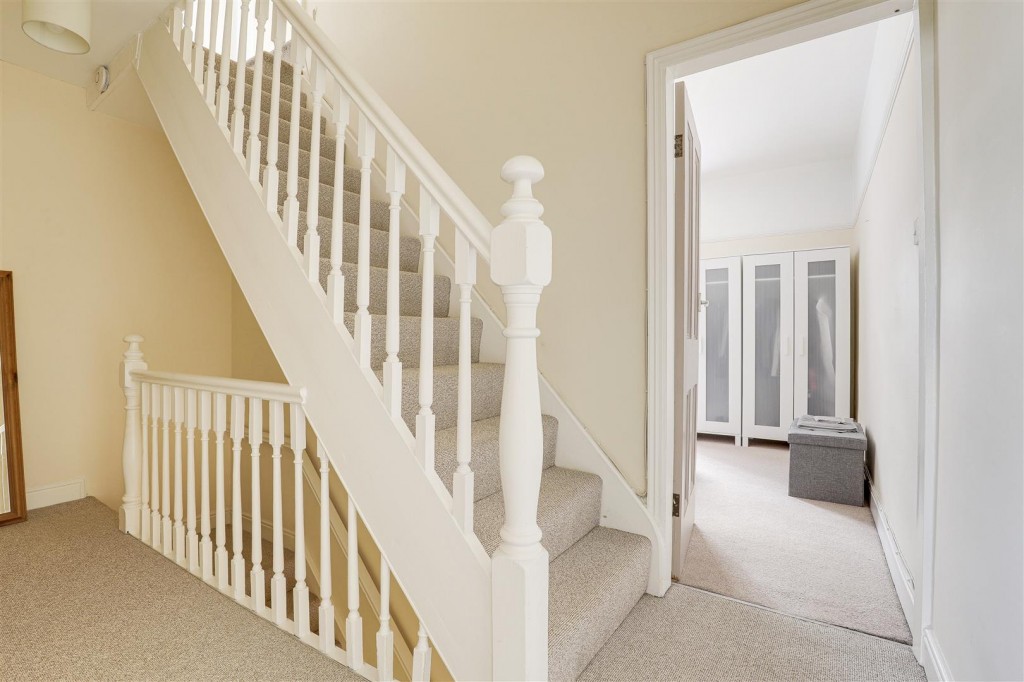 Clifton Road, Ruddington, Nottinghamshire, NG11 6DA