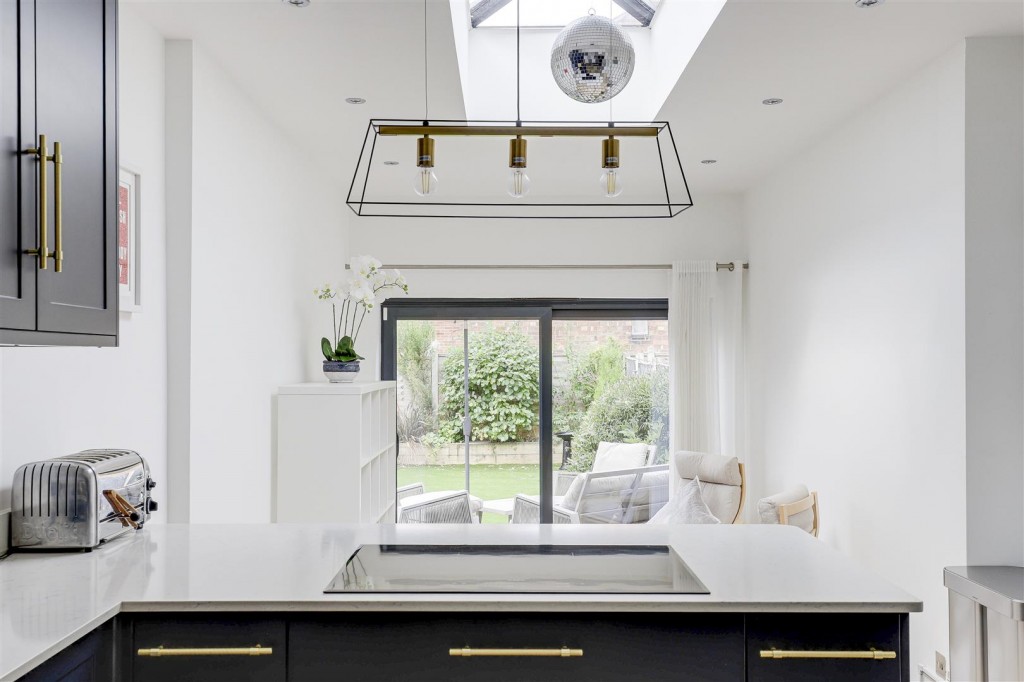 Melton Road, West Bridgford, Nottinghamshire, NG2 7NF