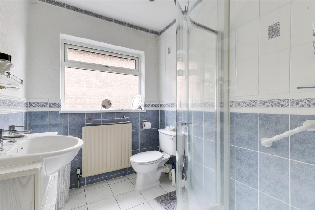Langdale Road, Bakersfield, Nottinghamshire, NG3 7FE