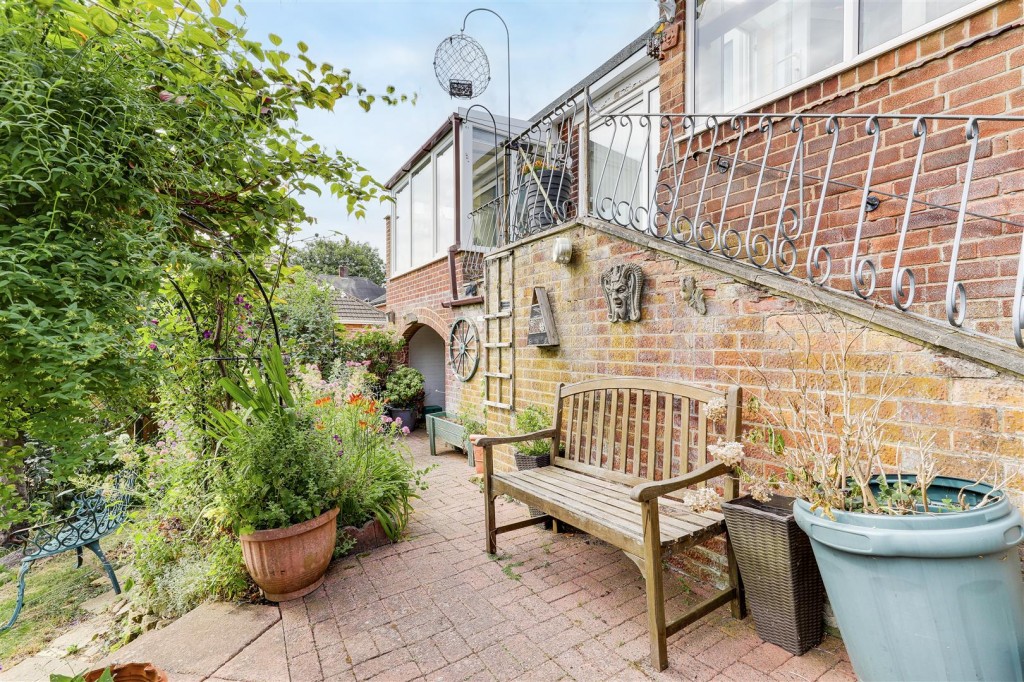 Langdale Road, Bakersfield, Nottinghamshire, NG3 7FE