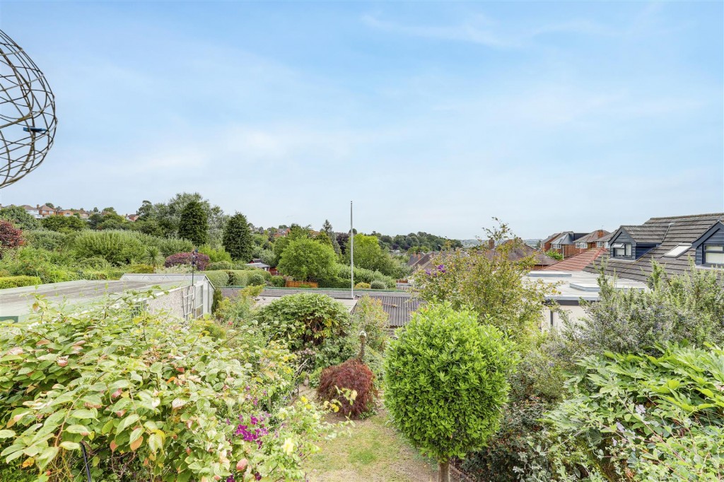 Langdale Road, Bakersfield, Nottinghamshire, NG3 7FE