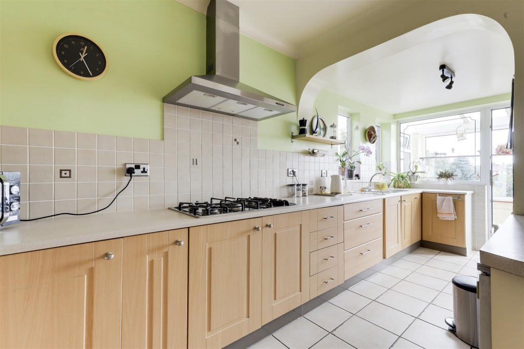 Langdale Road, Bakersfield, Nottinghamshire, NG3 7FE
