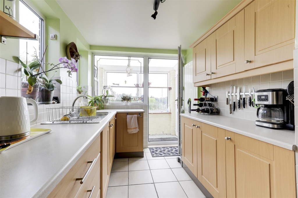 Langdale Road, Bakersfield, Nottinghamshire, NG3 7FE