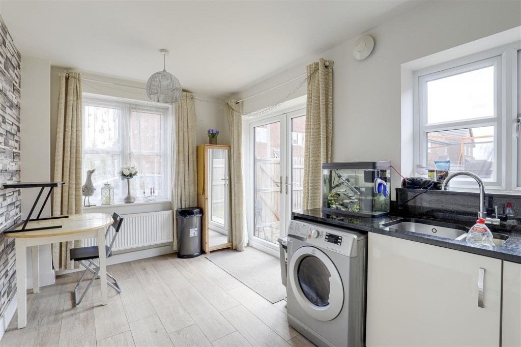 Peace Grove, Edwalton, Nottinghamshire, NG12 4JJ