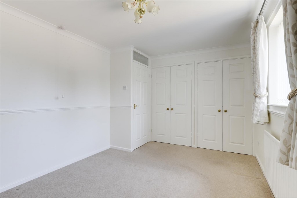 Ashwater Drive, Gedling, Nottinghamshire, NG3 5SJ