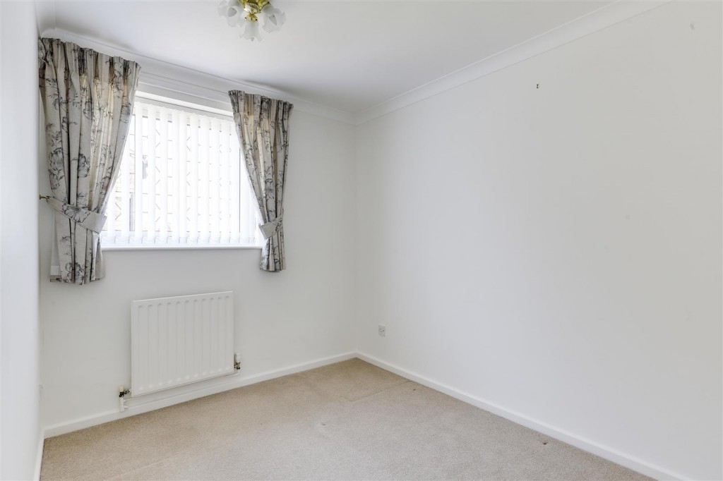 Ashwater Drive, Gedling, Nottinghamshire, NG3 5SJ