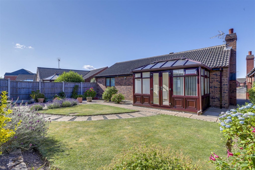 Ashwater Drive, Gedling, Nottinghamshire, NG3 5SJ