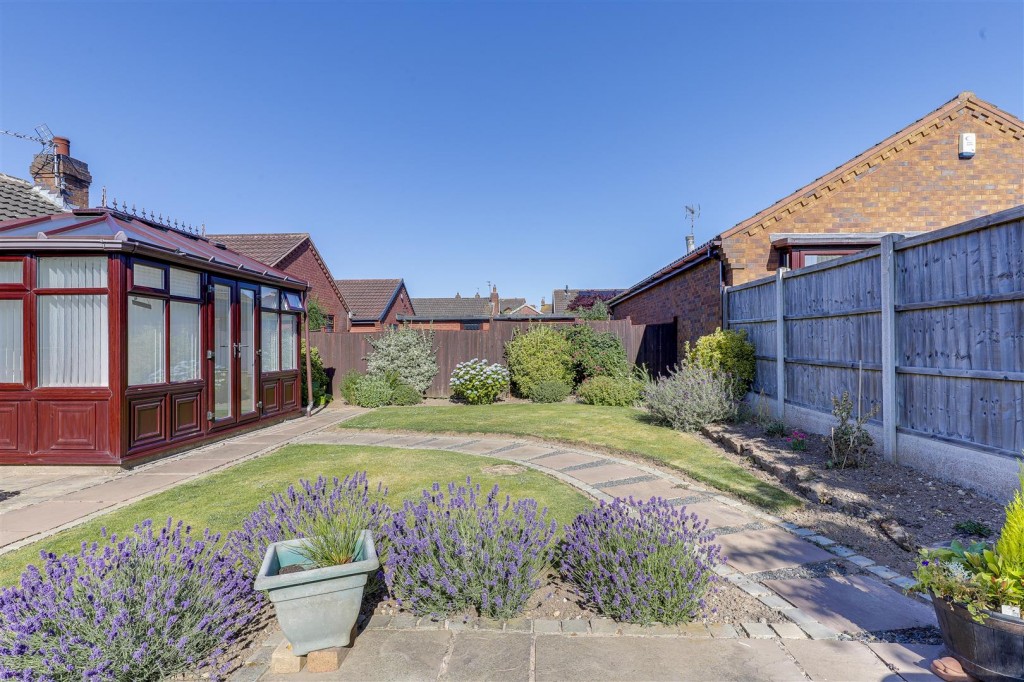 Ashwater Drive, Gedling, Nottinghamshire, NG3 5SJ