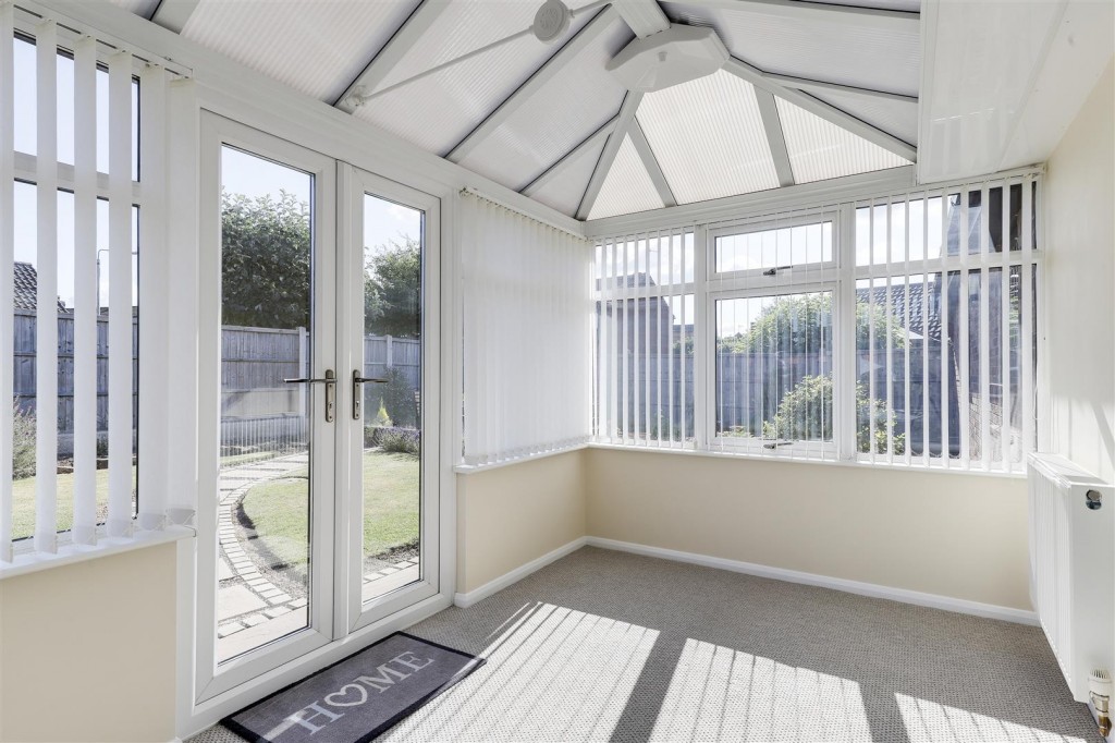 Ashwater Drive, Gedling, Nottinghamshire, NG3 5SJ