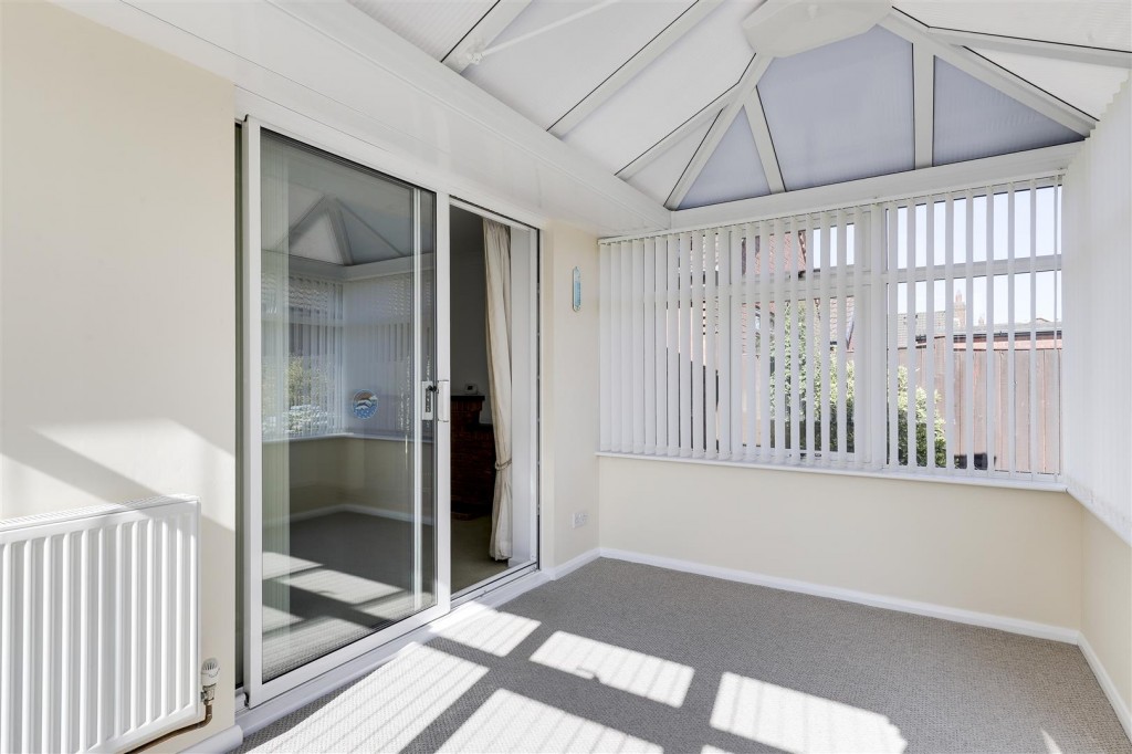 Ashwater Drive, Gedling, Nottinghamshire, NG3 5SJ