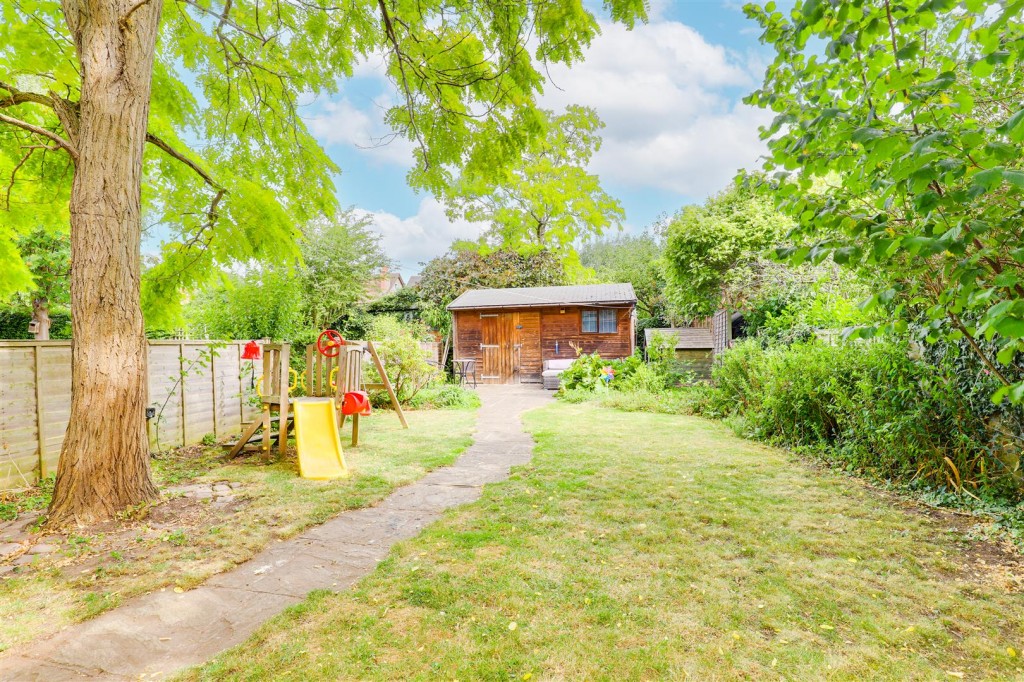 Blake Road, West Bridgford, Nottinghamshire, NG2 5JJ