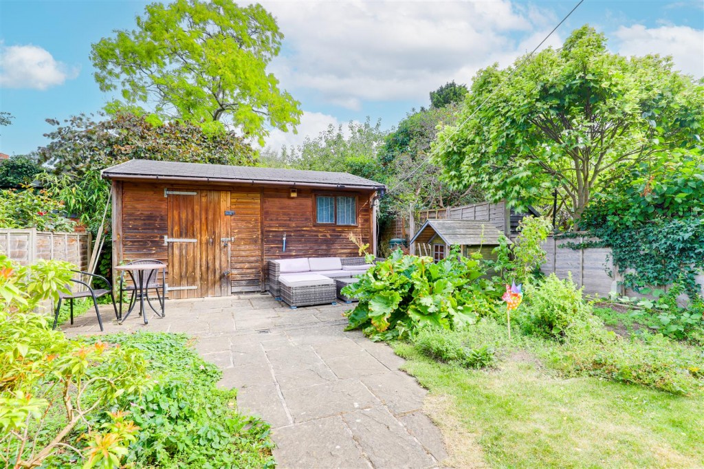 Blake Road, West Bridgford, Nottinghamshire, NG2 5JJ