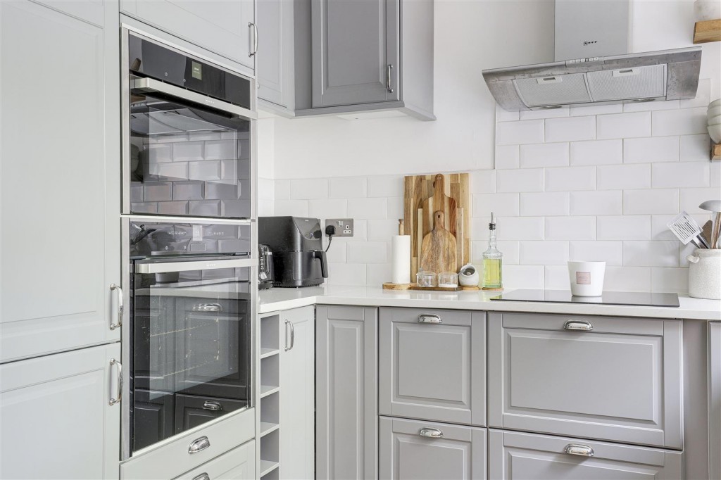 Blake Road, West Bridgford, Nottinghamshire, NG2 5JJ
