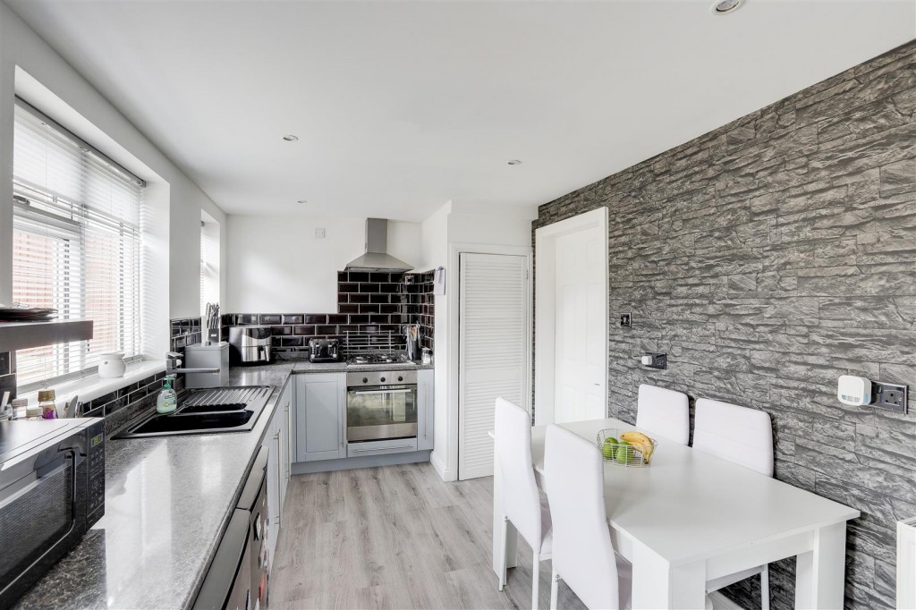 Broxtowe Lane, Broxtowe, Nottinghamshire, NG8 5NN