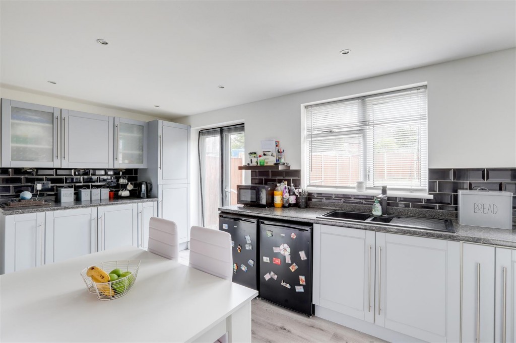 Broxtowe Lane, Broxtowe, Nottinghamshire, NG8 5NN