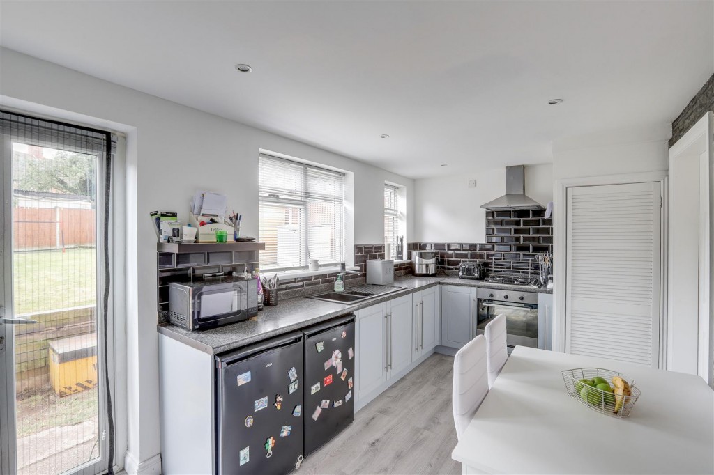Broxtowe Lane, Broxtowe, Nottinghamshire, NG8 5NN