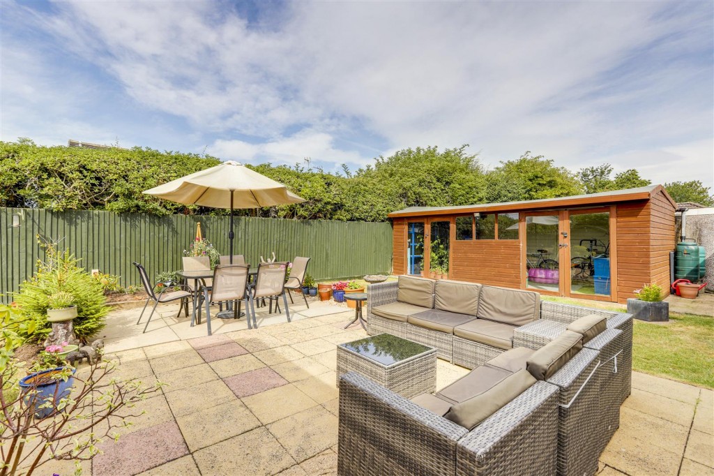 Leen Drive, Hucknall, Nottinghamshire, NG15 8BW