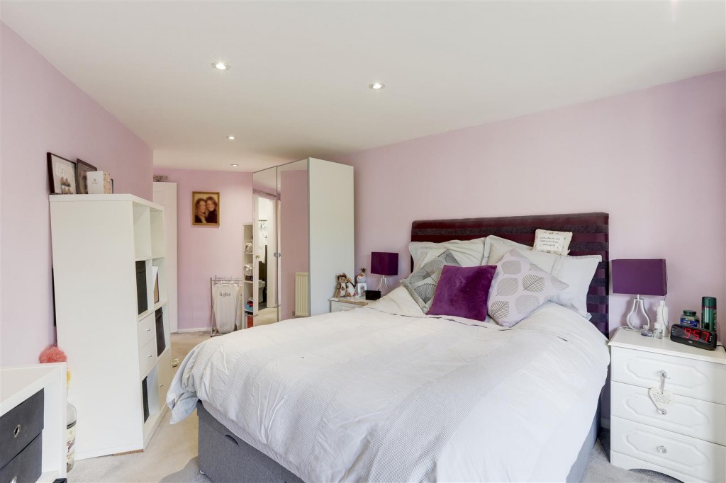 Leen Drive, Hucknall, Nottinghamshire, NG15 8BW