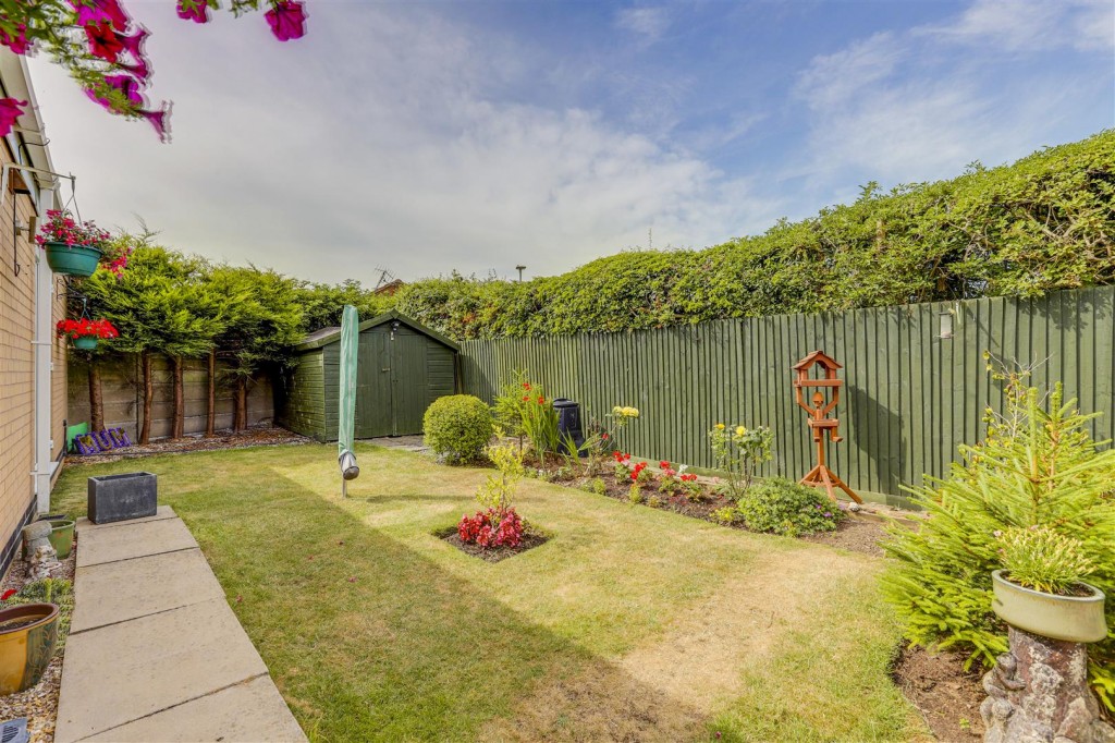 Leen Drive, Hucknall, Nottinghamshire, NG15 8BW
