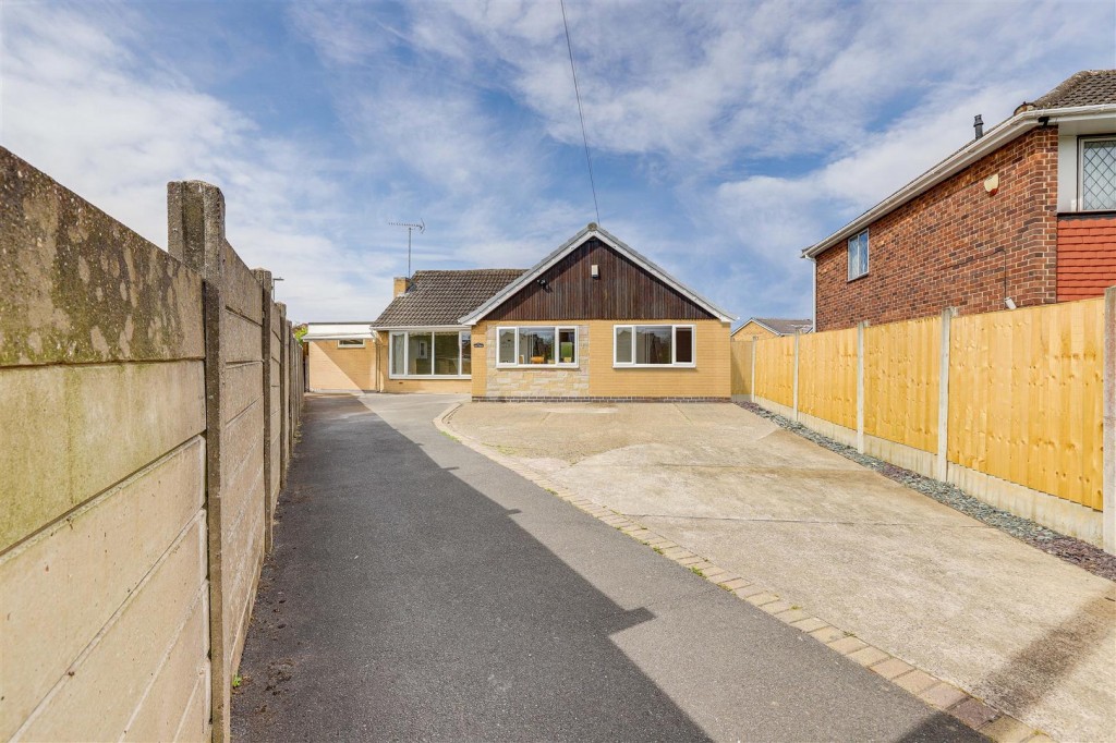 Leen Drive, Hucknall, Nottinghamshire, NG15 8BW