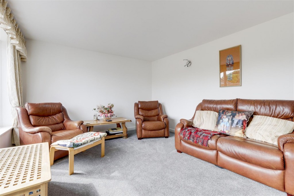 Leen Drive, Hucknall, Nottinghamshire, NG15 8BW