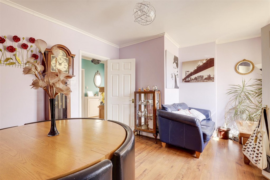 Seymour Road, West Bridgford, Nottinghamshire, NG2 5EE