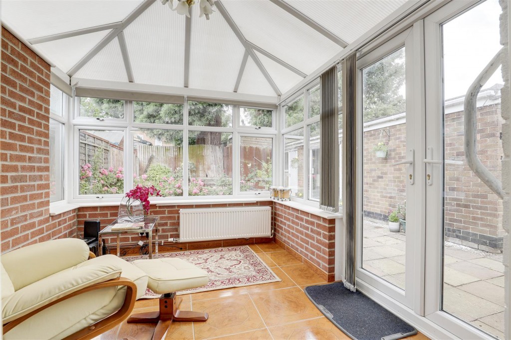 Cherrywood Gardens, Carlton, Nottinghamshire, NG3 6LR