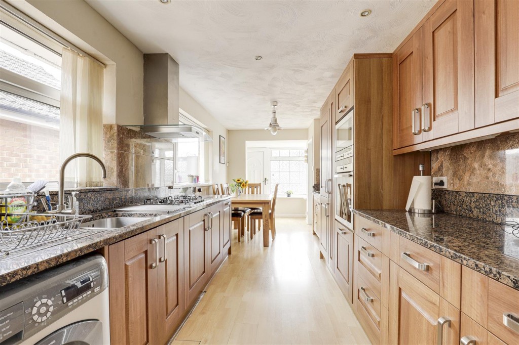 Cherrywood Gardens, Carlton, Nottinghamshire, NG3 6LR