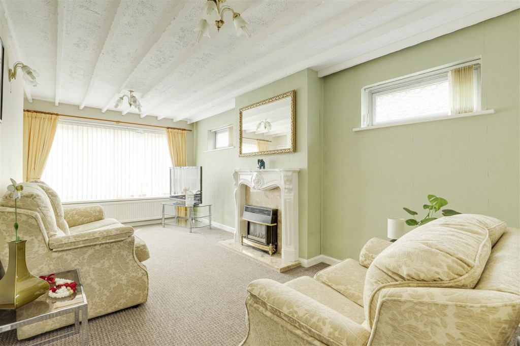 Cherrywood Gardens, Carlton, Nottinghamshire, NG3 6LR