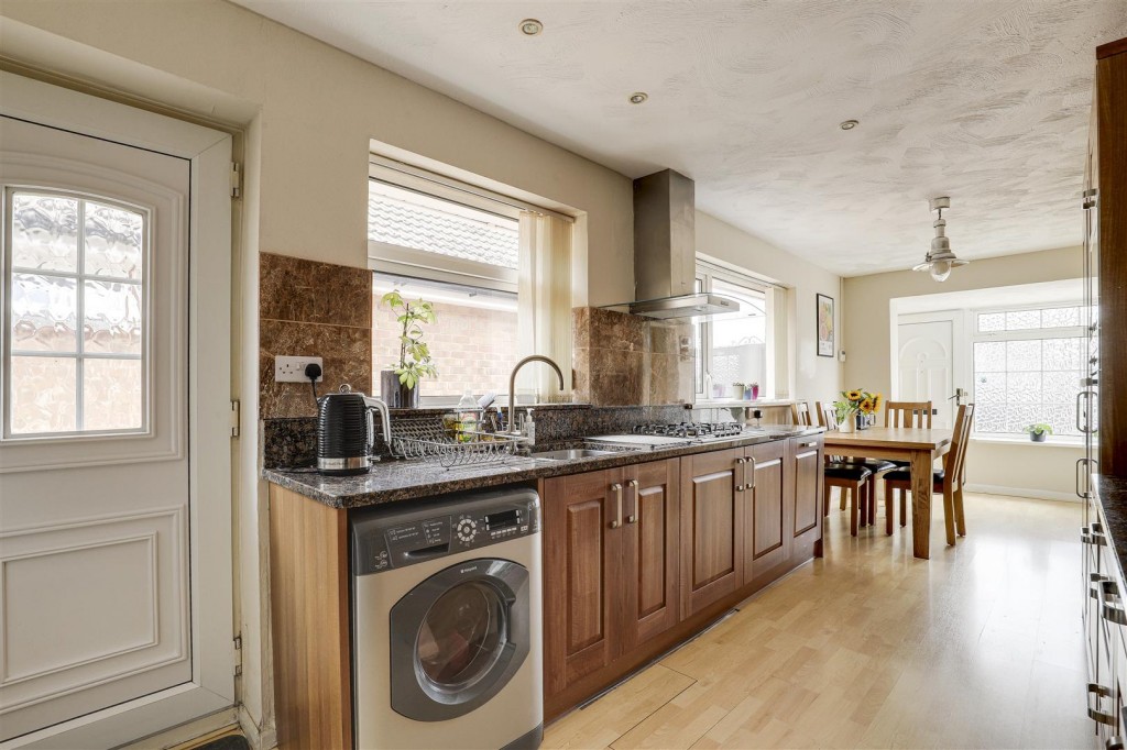 Cherrywood Gardens, Carlton, Nottinghamshire, NG3 6LR