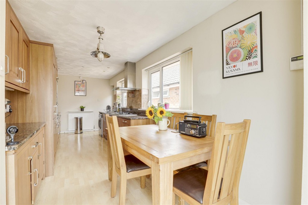 Cherrywood Gardens, Carlton, Nottinghamshire, NG3 6LR