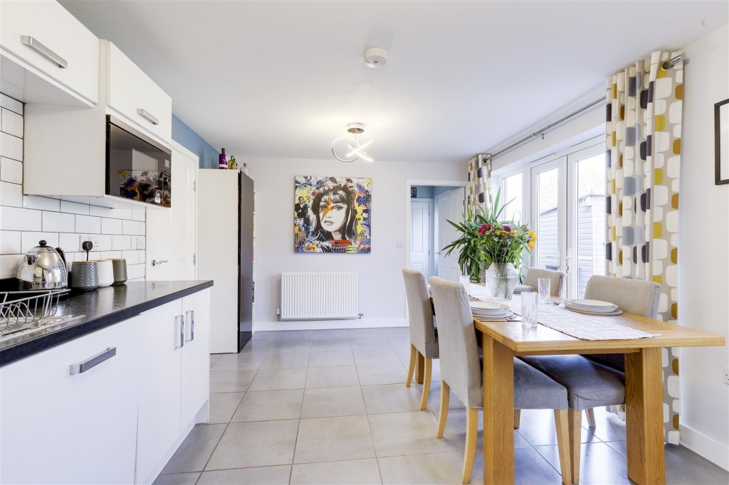 Mitford Drive, Arnold, Nottinghamshire, NG5 8BR