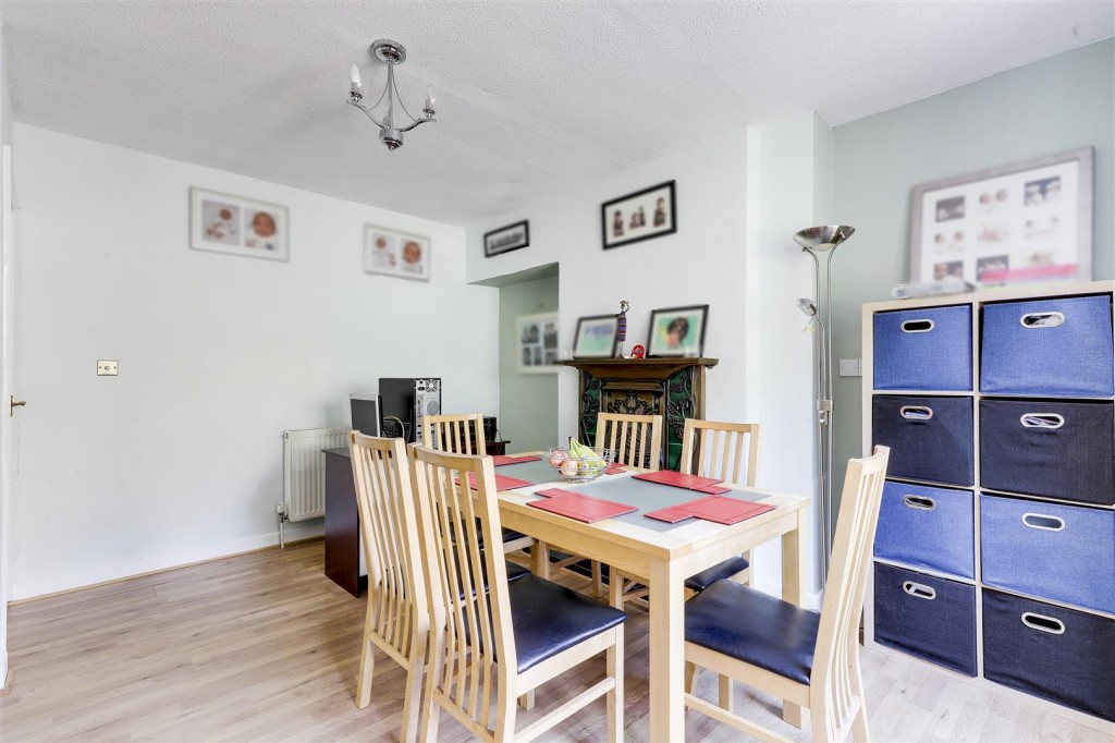 Danethorpe Vale, Sherwood, Nottinghamshire, NG5 3EN