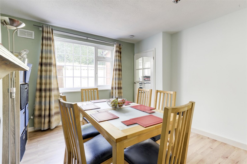 Danethorpe Vale, Sherwood, Nottinghamshire, NG5 3EN