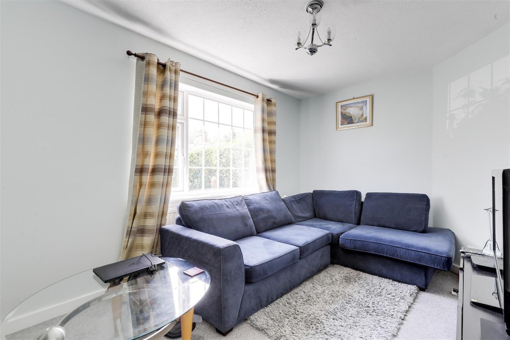 Danethorpe Vale, Sherwood, Nottinghamshire, NG5 3EN