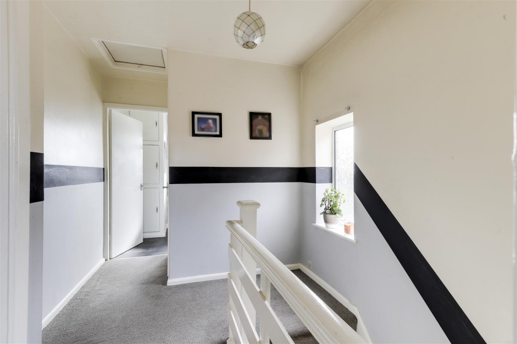 Broxtowe Drive, Hucknall, Nottinghamshire, NG15 7EE