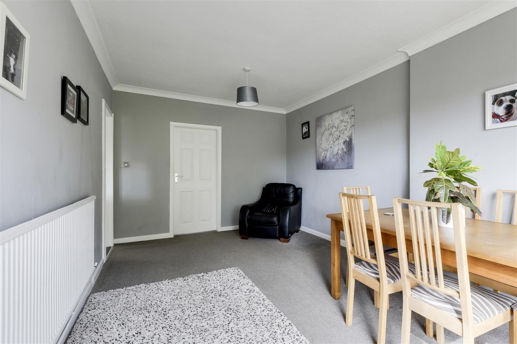 Broxtowe Drive, Hucknall, Nottinghamshire, NG15 7EE