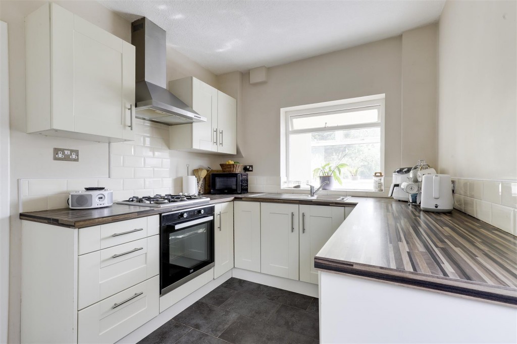Broxtowe Drive, Hucknall, Nottinghamshire, NG15 7EE