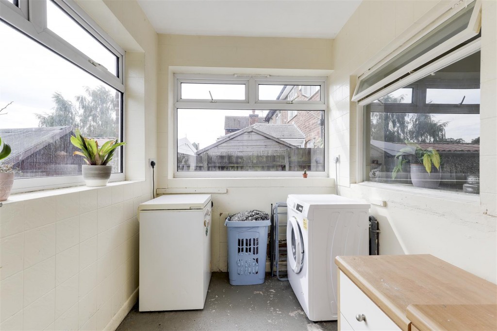 Broxtowe Drive, Hucknall, Nottinghamshire, NG15 7EE
