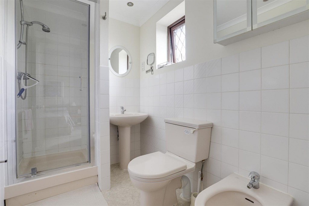 Hallfields, Edwalton, Nottinghamshire, NG12 4AA