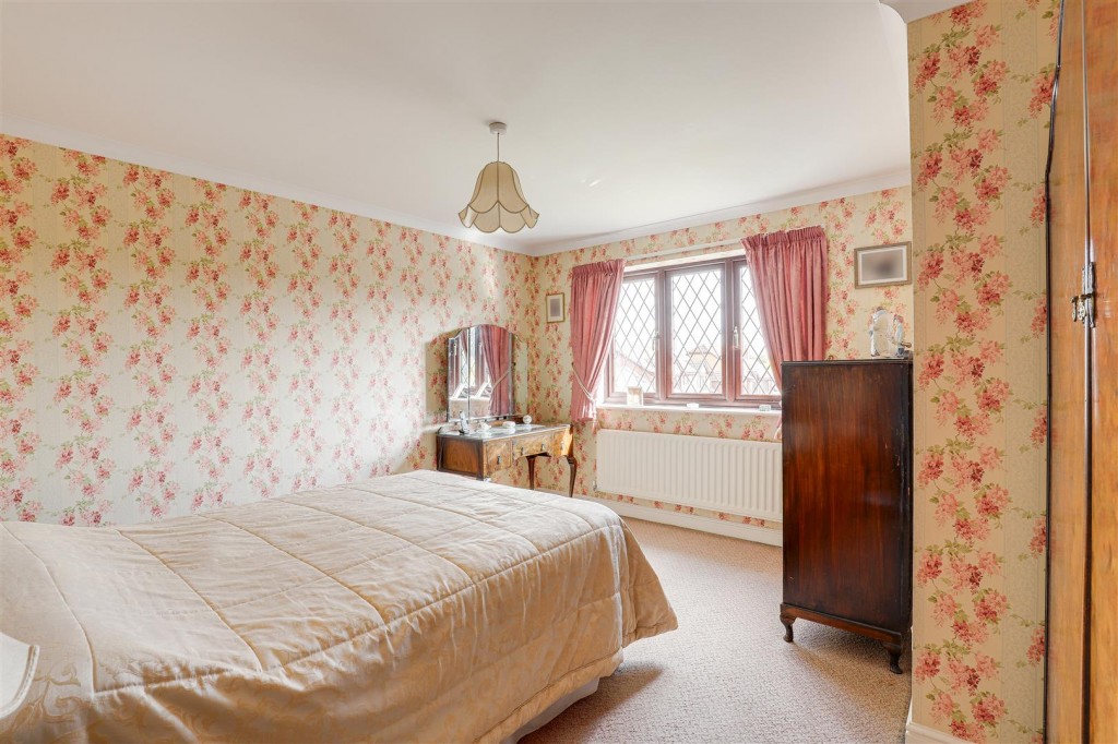 Hallfields, Edwalton, Nottinghamshire, NG12 4AA