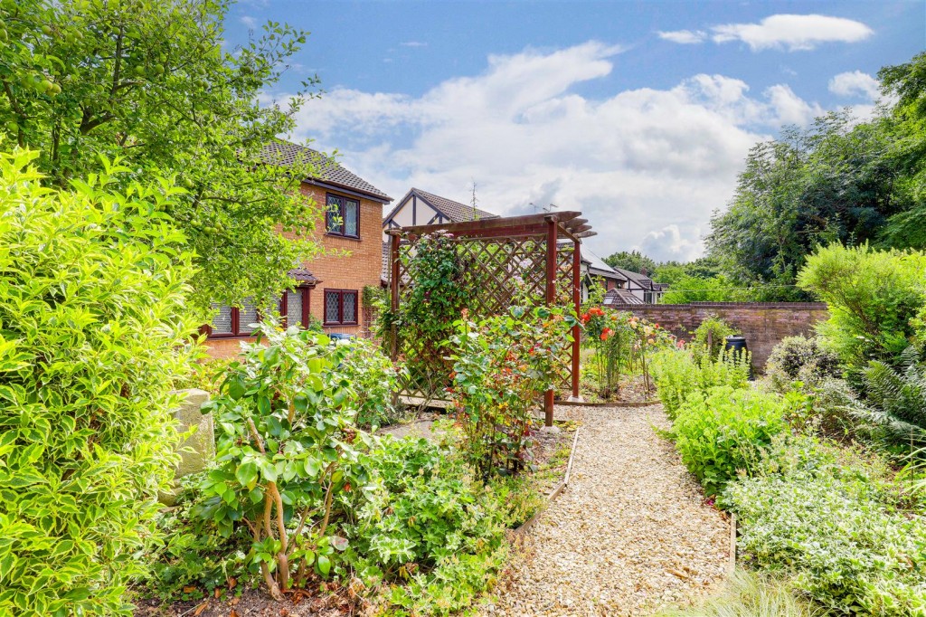 Hallfields, Edwalton, Nottinghamshire, NG12 4AA